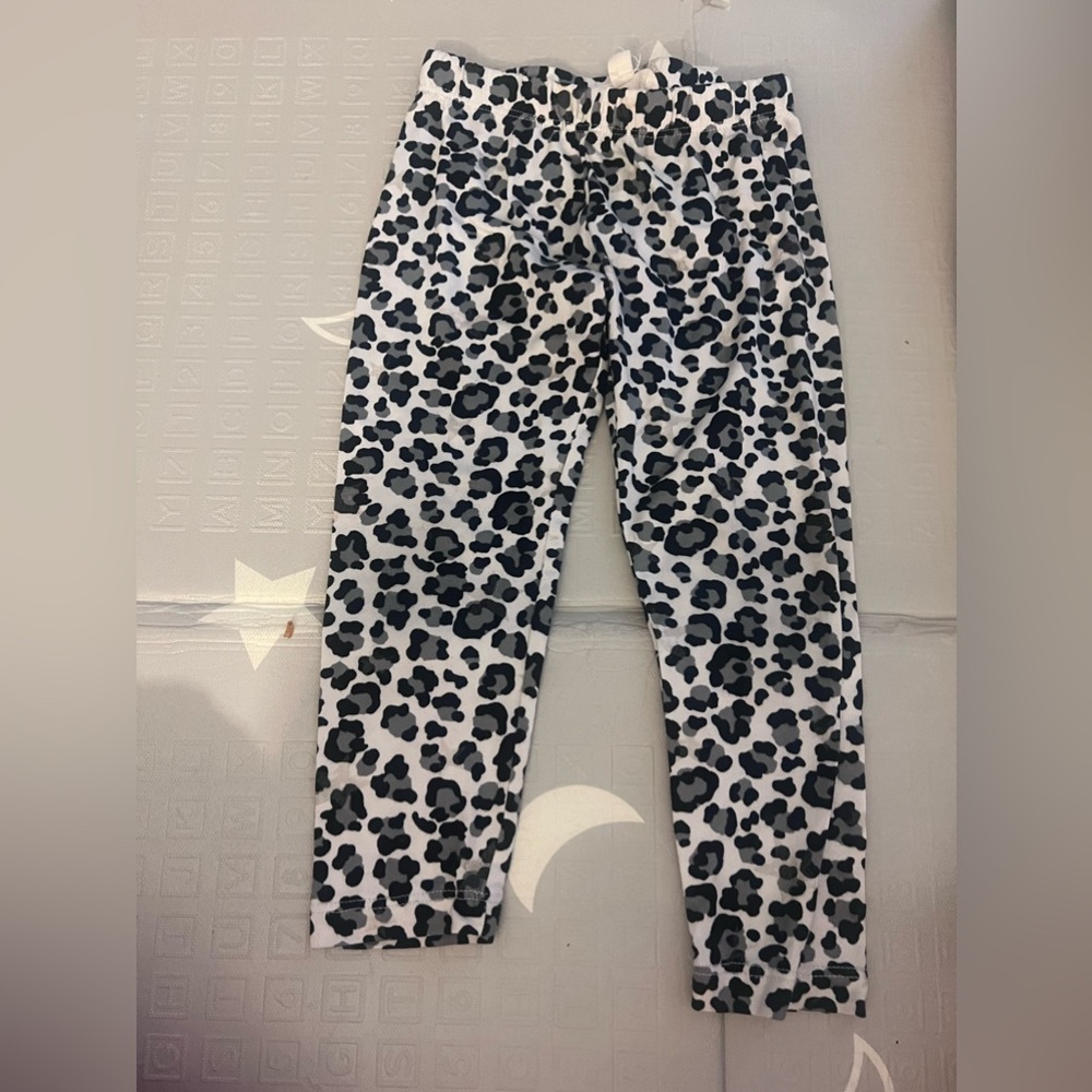 Super soft black and white cheetah toddler girl leggings 2/3
